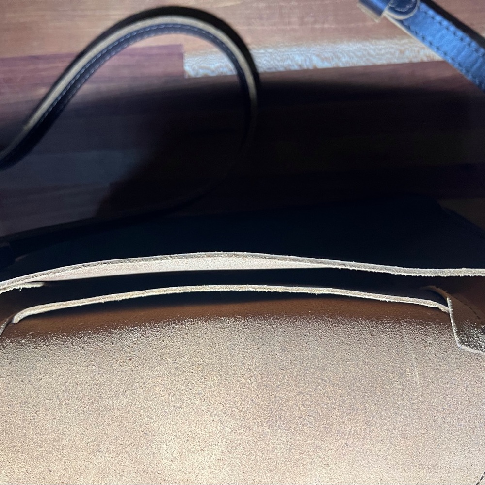 Portland Leather Goods, Metro Mini Crossbody, Magnetic Closure, w/Strap, Black - Picture 5 of 5